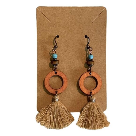 Macrame Boho Women’s Retro Tassel Fringe Dangle Drop Earrings New With Tags - Picture 2 of 3